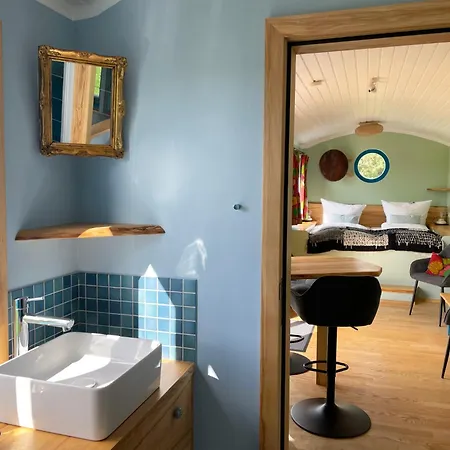 Schaeferwagen Tiny House Auf Dem Friesenhof * Pellworm